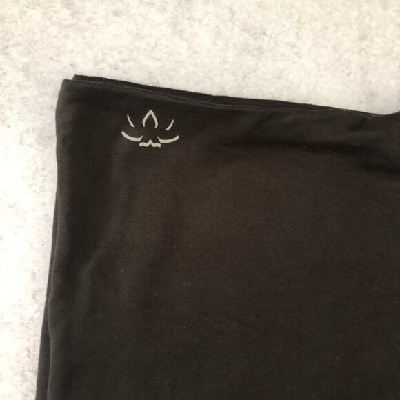 Beyond Yoga Black Pocket Infinity Scarf NEW - Picture 2 of 5